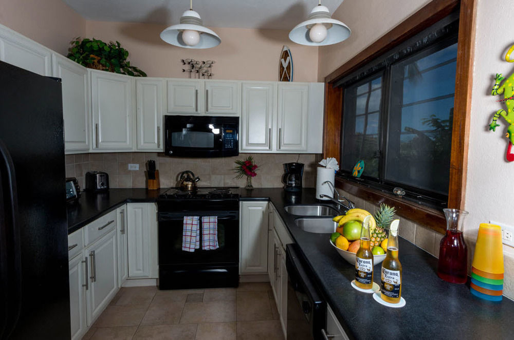 Lavender Hill Suites Cruz Bay Екстериор снимка