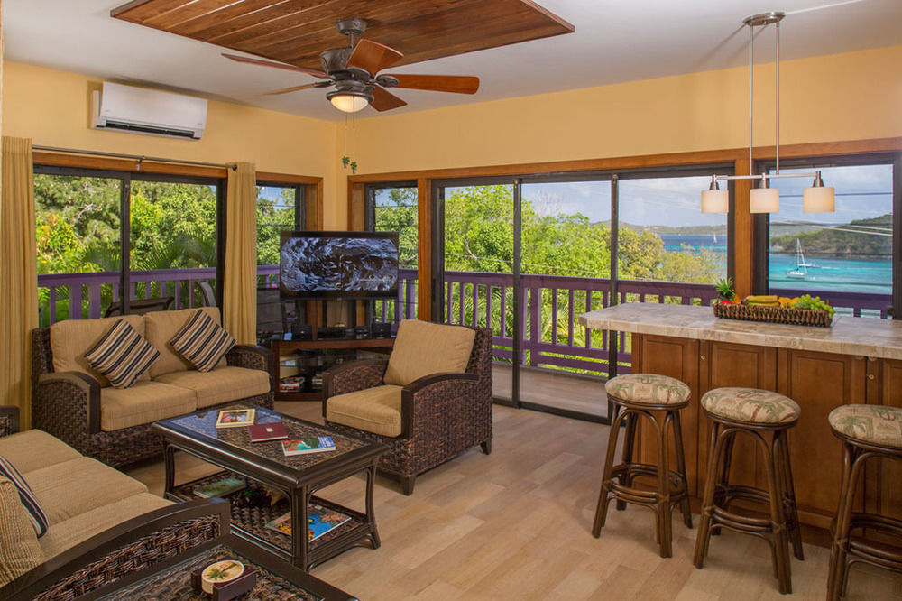 Lavender Hill Suites Cruz Bay Екстериор снимка